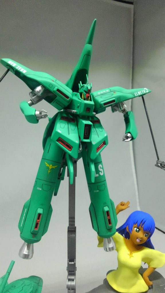 設定は(ララァが逆襲のシャアの時代まで生きていたら)ということで作成してみました。