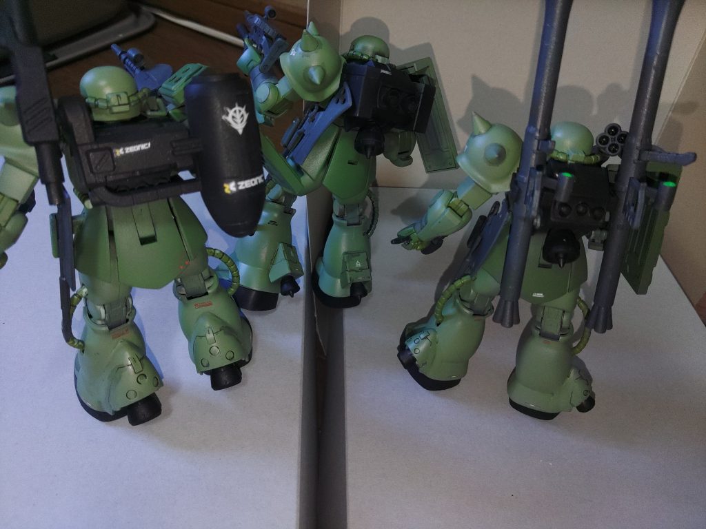 足にバーニア追加と必殺バックパック重ね、