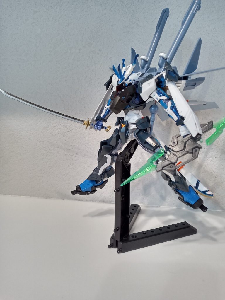 追加武装、ガーベラストレートガンブレイド・ツインエッジ