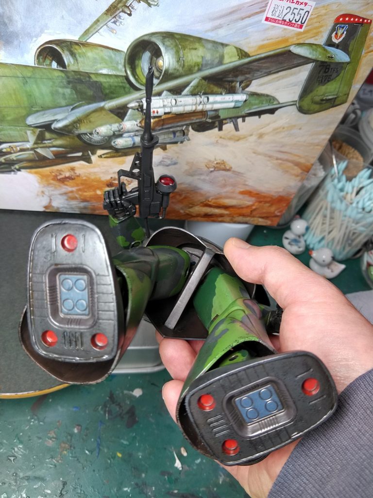 足裏のディテールがカッコ良かったので、幅増しとかしてません。