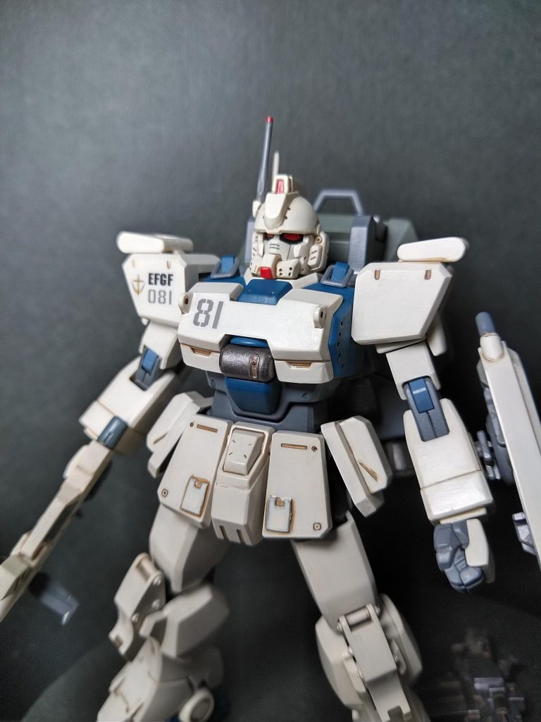 睨み付けたようなフェイスが好きです😍