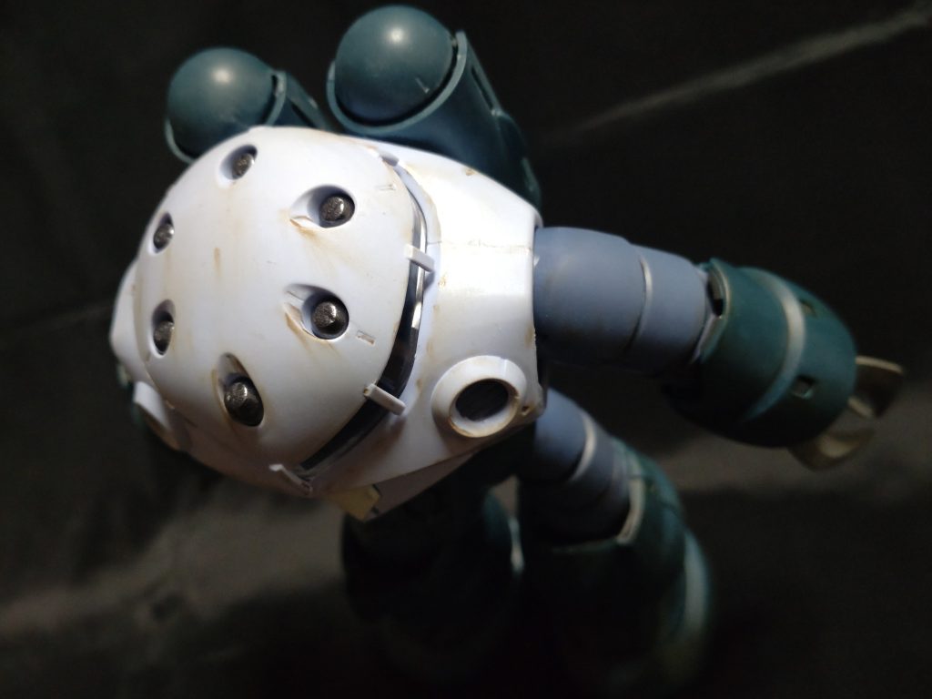 タックル(頭突き)