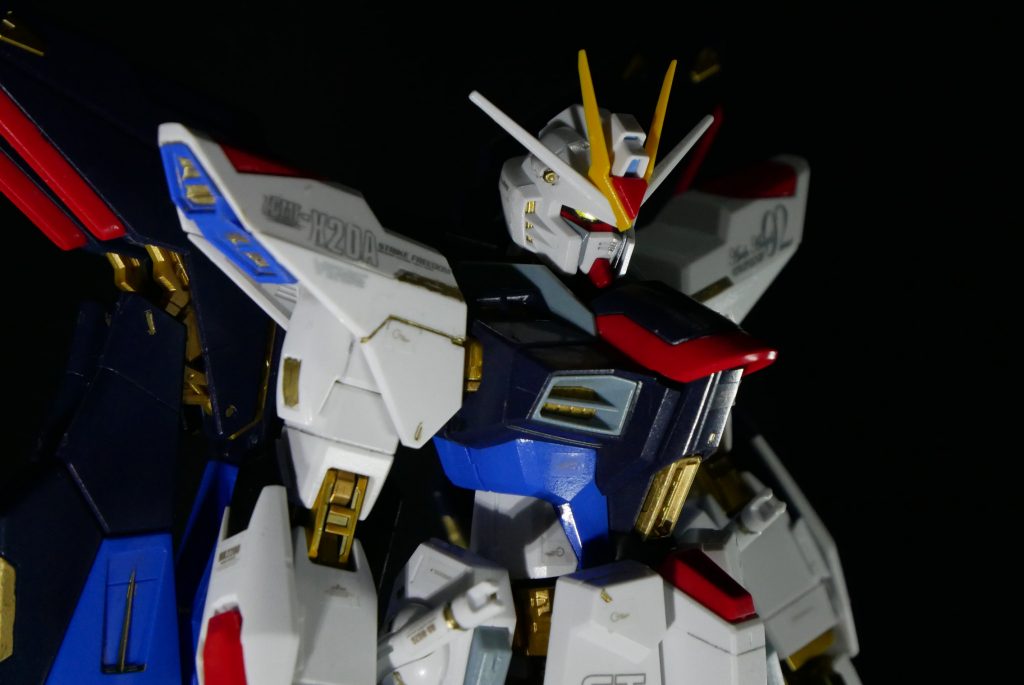 最後まで観ていただきありがとうございます。年末年明けにかけてガンプラも続々出てきますね。水星の魔女も徐々にダークな内容になってきたし、今後の展開が楽しみですね。全くガンプラと違いますが、永野護先生の『花の詩女 ゴティックメード』再上映観てきました!!!!GTMもかっこよかったけど、ストーリーを収めるには時間が短かった~(´;ω;`)もっとサブキャラの活躍やGTMの戦闘を観たかった。全く戦闘シーンやGTMの起動の仕方がモビルスーツと違い、こだわりが伝わりました。最後にエストが出てきたのは超驚いた。ブルーレイ化しないかな。