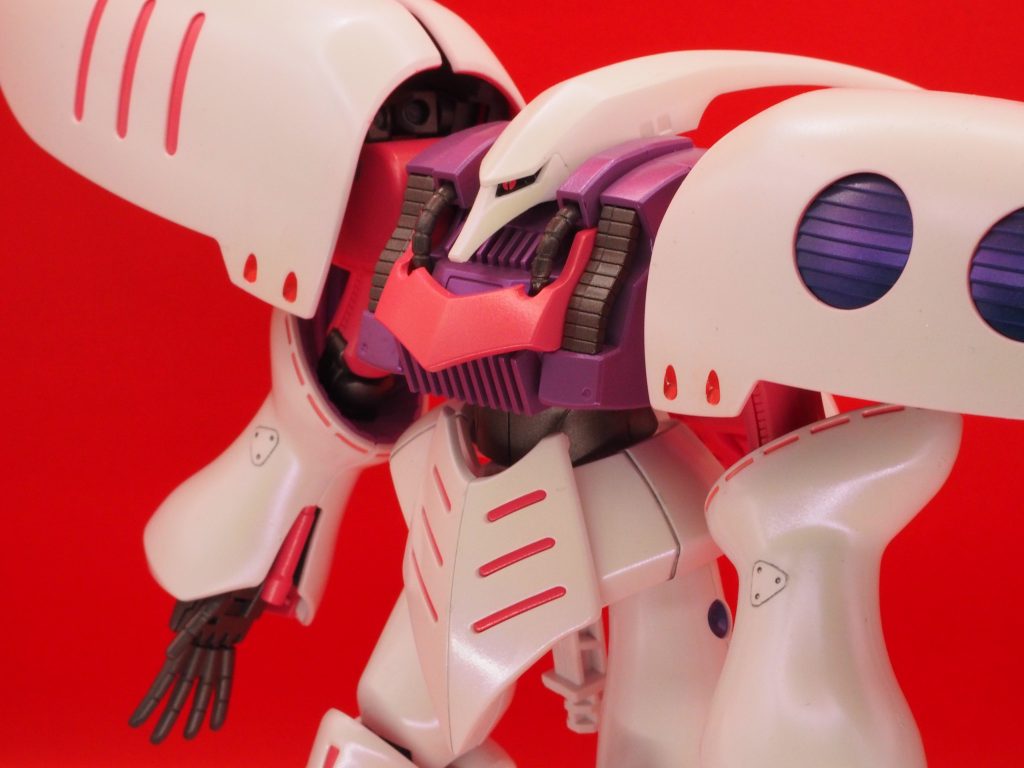 いやらしくならない程度に艶々に磨きました。本当に塗装しやすい良キットですね、これは。