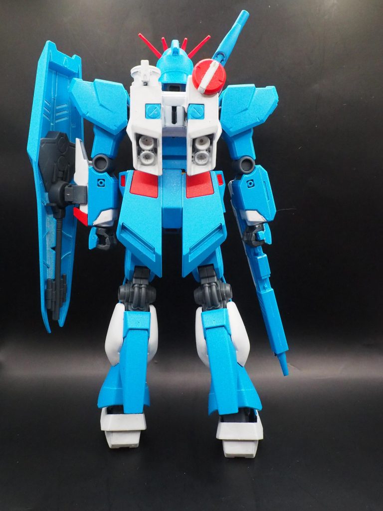 ティターンズから奪われたMk-Ⅱのように、流通の過程でローソンに強奪されてしまったのでセブンイレブンに売ってないという設定です。