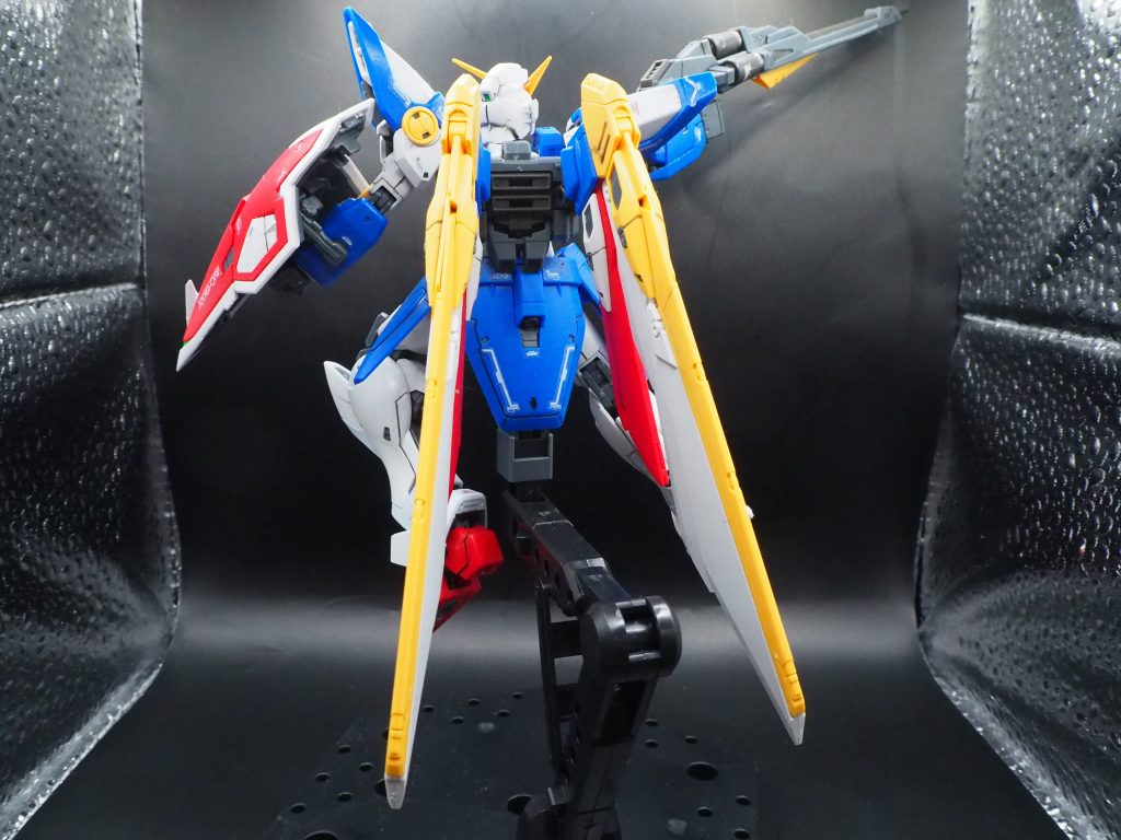 本当に手を入れるところがありません。作るのも好きですが完成品を飾って鑑賞するのも好きなので、完成度の高いキットは素晴らしいです。