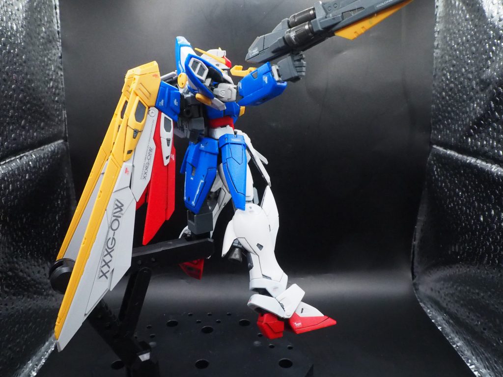 主役機なのにみんなゼロに持って行かれてしまって残念です。