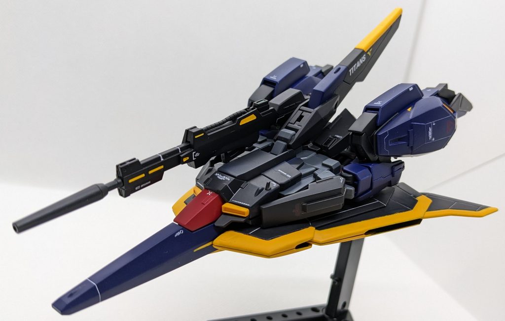 ウェイブライダー状態ではフライングアーマーのイエローがより目立ちます。