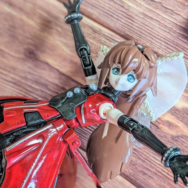 モビルドール★ドレスを着るサラたん