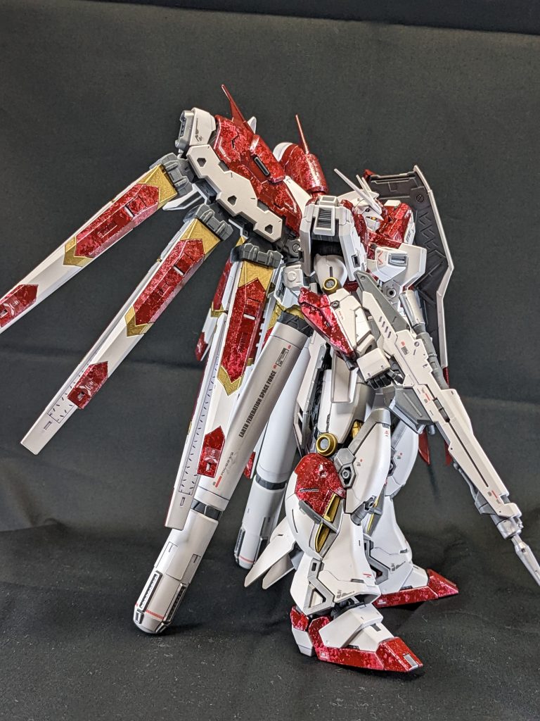 RG 1/144 Hi-vガンダム–5枚目/制作者：さなだむつき