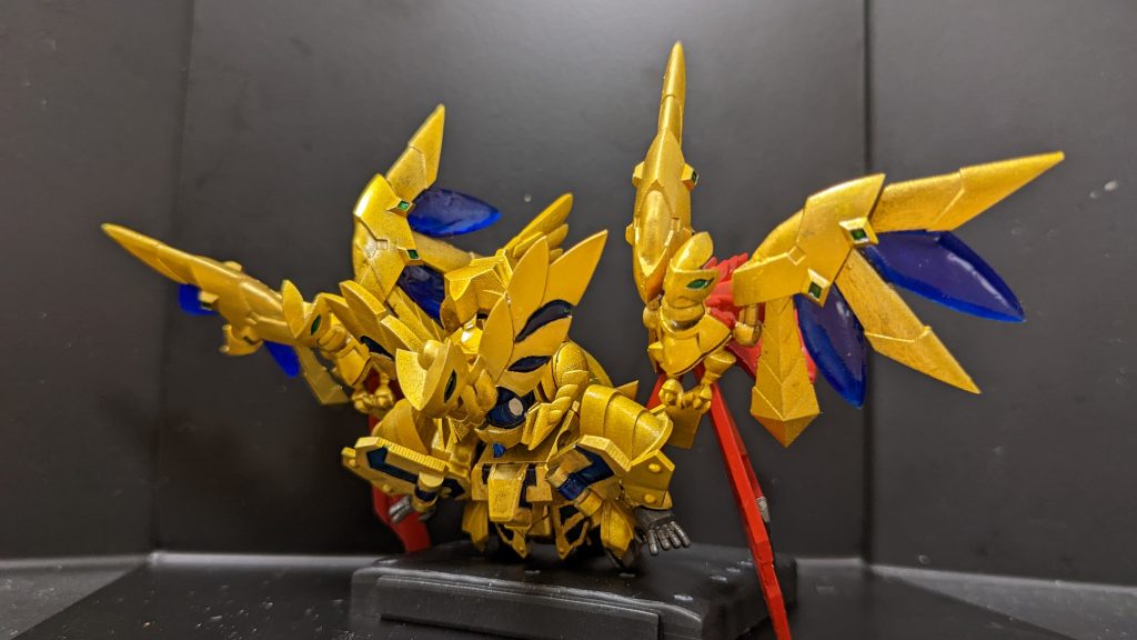 輪廻騎士フェネクスはホウ・オウに力を借りて時を超える。飛翔。