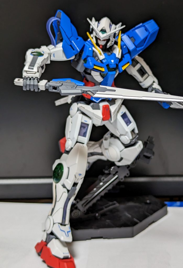 とてもスリムな体形です。マッシブ系がすきな私からすると物足りなさを感じたりします。