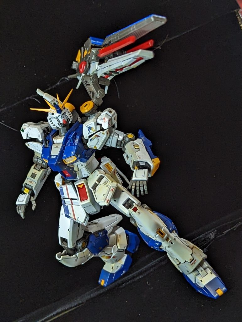 ロングレンジフィンファンネル。最初みたときは微妙だと思ってましたが、構えるとかなりかっこいいです