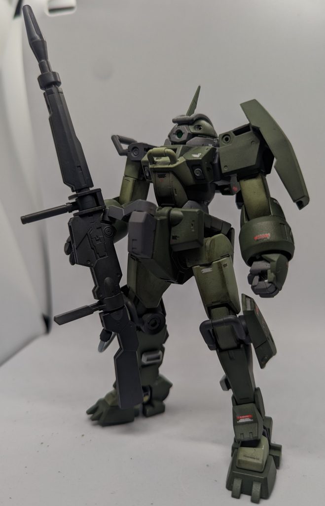 ちなみに、素体がほとんど無改造なため極力元のデミトレーナーの姿に戻す事も可能です。ロングライフルも組み換えでマシンガンっぽくなるようにしています。