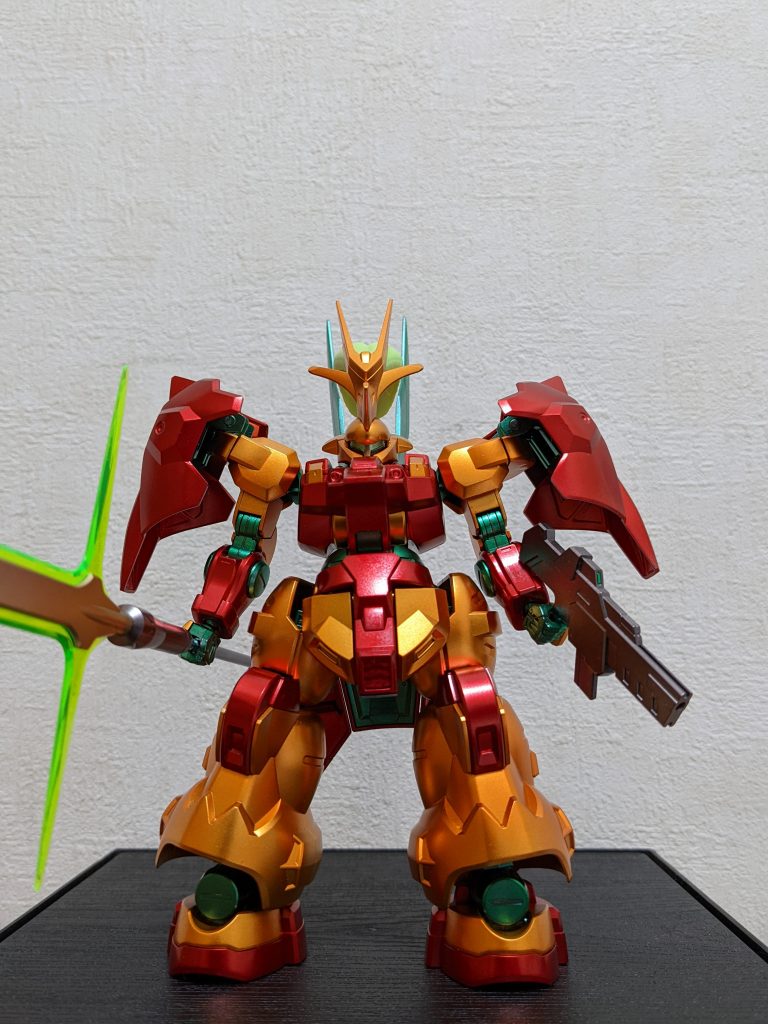 正面最近のある日「ディランザの頭って、何かマラサイに似とるな😳」とふと思い、「水星コンもあるし、作りたいな〜!!でもキットが・・・」と諦めかけたところ、仕事帰りにいつもの家電量販店に寄ったところ、再販してた😆!!ので、即ゲット&帰宅後ソッコー御開帳!!特にメタリックにしたかったワケじゃないケド、ガンマカにはオレンジがメタリックしか無い😅ので、それならついでに他の色も!と思い、全面メタリックの派手コちゃんになりました😆あと、野菜嫌いの方は目を背けたくなるようなベジタブルな色使いですな💦(自分は大丈夫ですが😅)