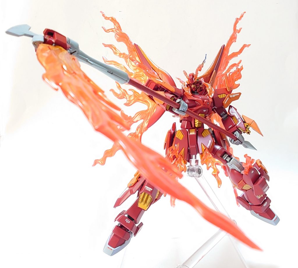 ファントムライト展開状態全身から炎(のようなビーム)を吹き出しフレイム・スピアは可変しフレイム・サイズとなる。