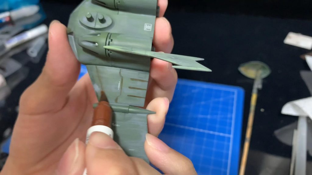 せっかくなのでウェザリングもしてみました。ウェザリングは得意ではないので大変でした。得意な方やり方教えてほしい(涙