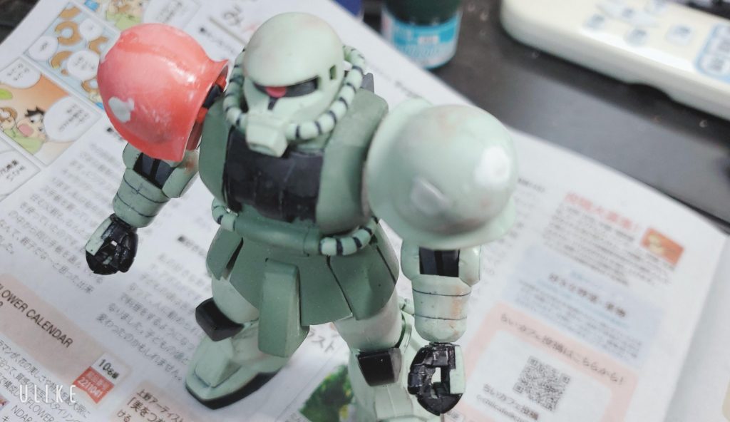 この後塗装して、水転写デカールを貼って完成です。