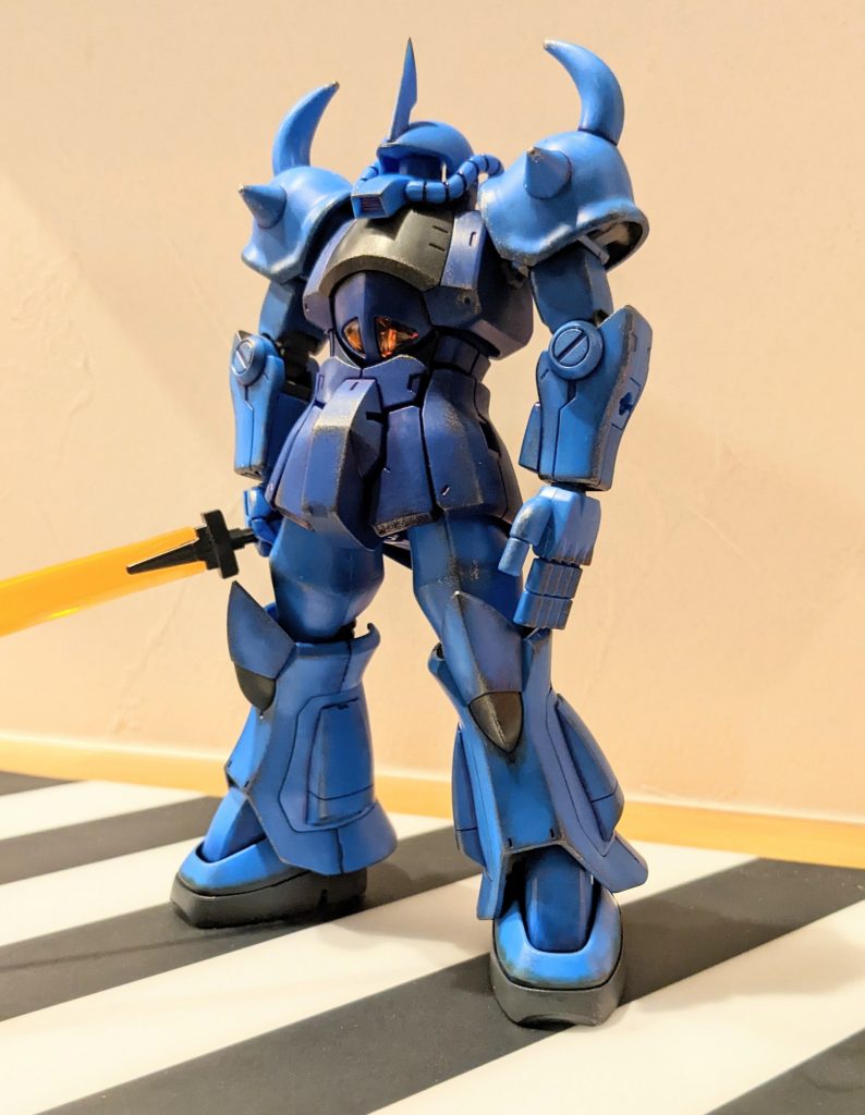 グフは少し慣れてきて、膝アーマーや爪先はうまく汚せた気がします(*^O^*)