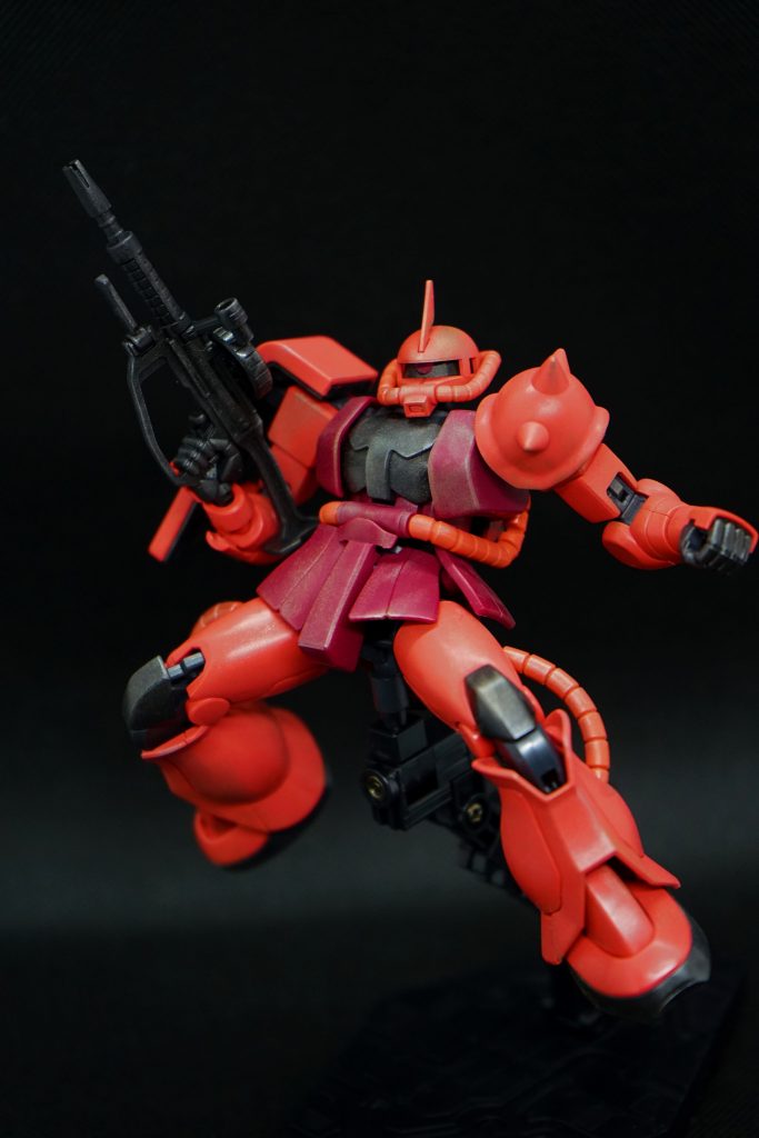 モノアイをアレンジしたため、目付きが悪くなりました。悪役感増し増しです。