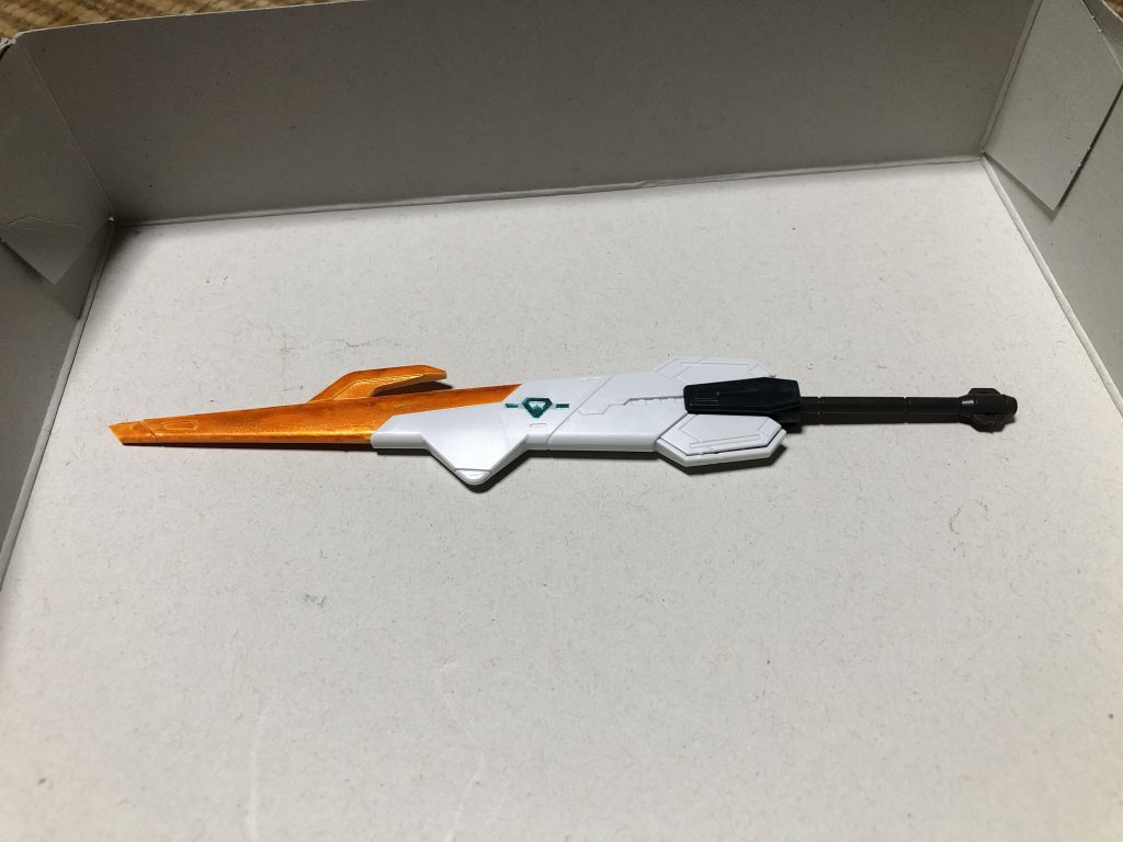 1/100のガンダムバルバトスルプスレクスのテイルブレードとHGガンダムバルバトスルプスのソードメイスの柄の部分をくっつけて作ったものです。名はソードメイス改です