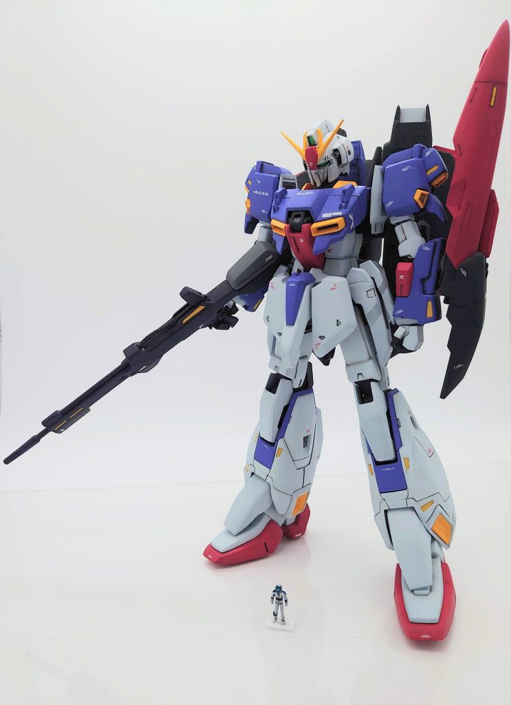 カラーリング外れた特にブルーとレッドに拘り時間をかけて調色し作りました。ブルーはEXAMカラー1と2をレッドはHJモデラーズカラーマスオディープレッドを軸にしています。1/100カミーユ(ノーマルスーツ)はラッカー&エナメルで筆塗りです。