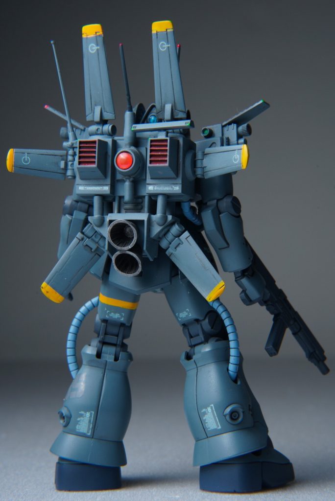 リヤビュー。このバックパックが最高にカッコいい❗旧キットまんまでちょっとだけ汎用パーツでディティールを追加してますが旧キットのバックパックの出来が素晴らしくこれほど旧キットのまんま組んで形になるとは思いませんでしたw