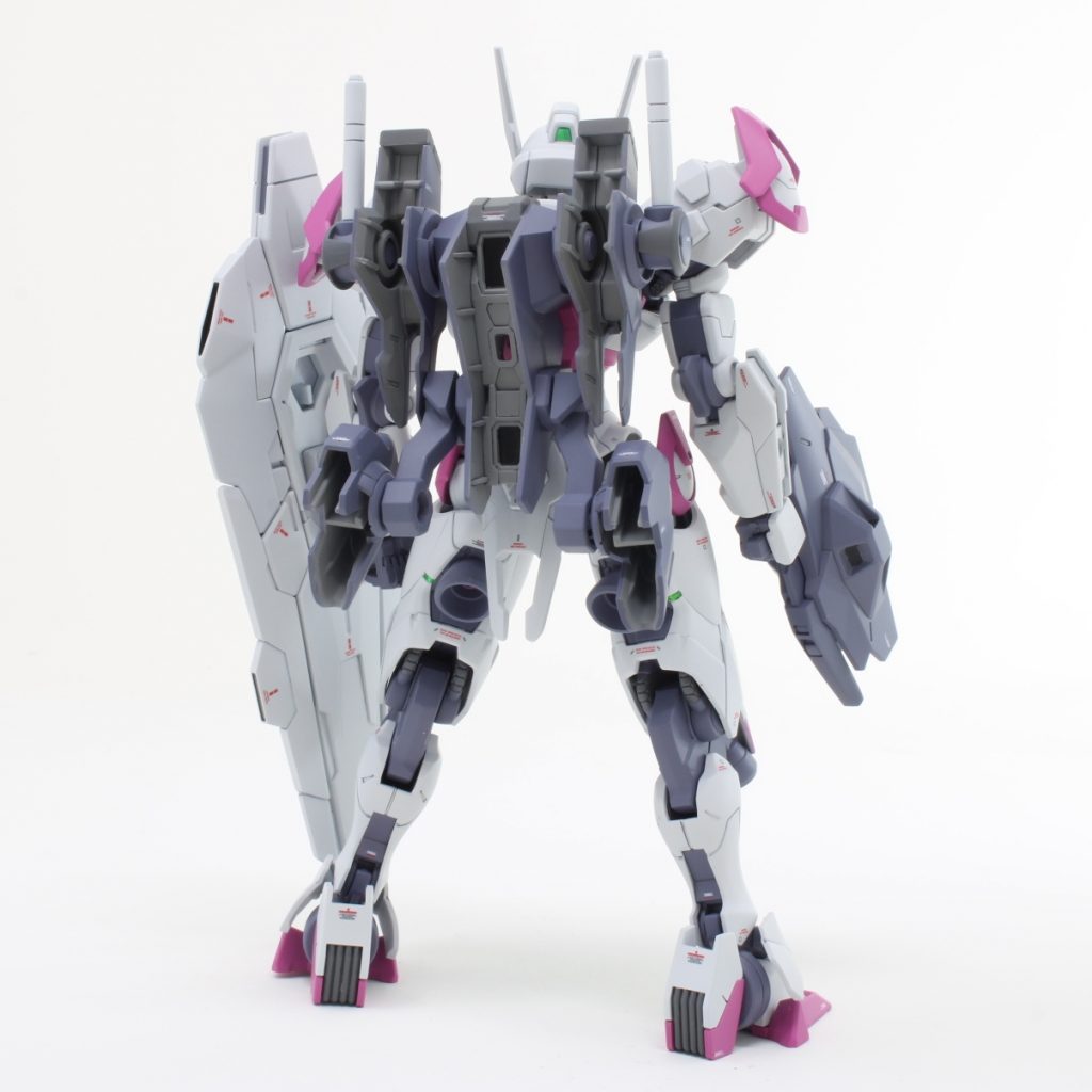 バックパックは設定画通り内側と外側で塗り分け