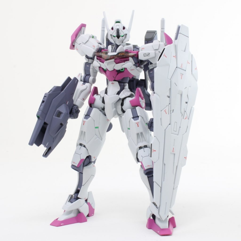 通常形態から肩の02は型式番号から取ってます