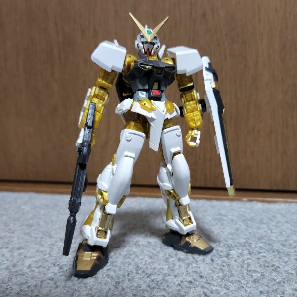 ガンダムアストレイ　ゴールドフレーム