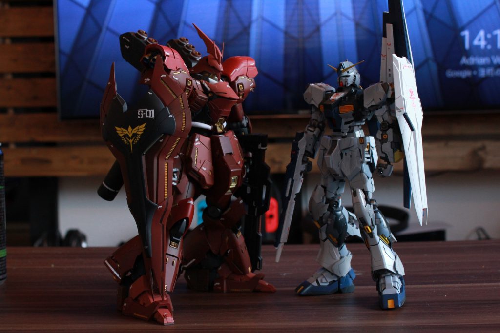 MGニューガンダムと。
