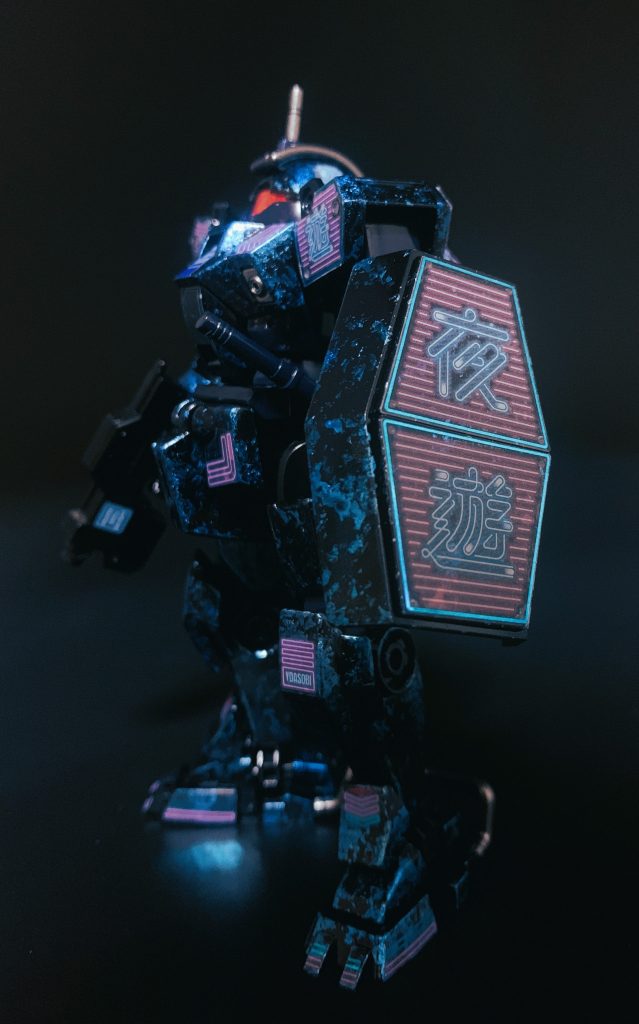 ギラギラした塗装と外連味あふれるシールがよい感じでマッチしてくれて一安心です。