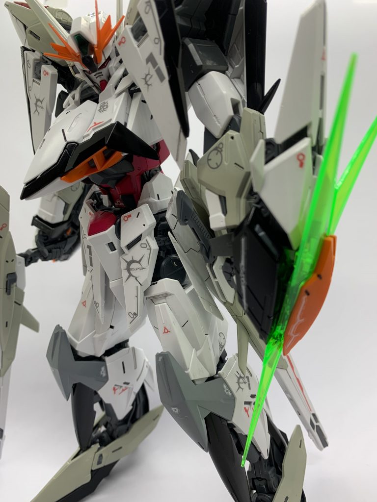 νエクリプスガンダム