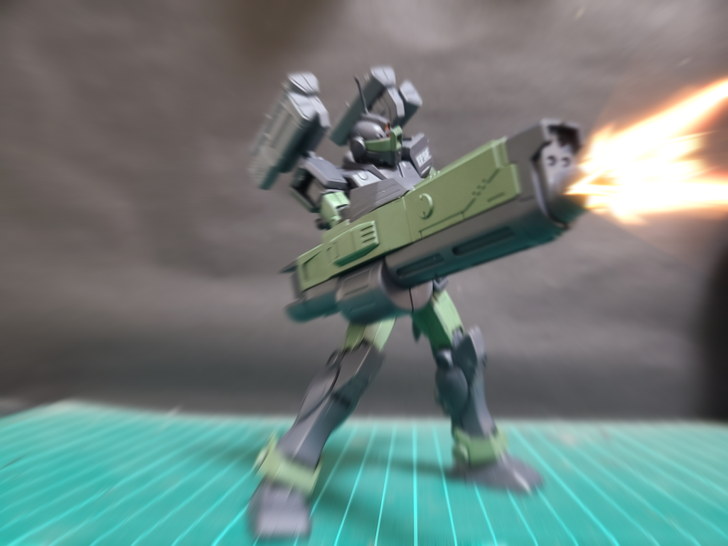 フレームランチャーを使うハウンドβγ「お！βよぉ、ソレ使いこなせてるじゃねぇか」β「…これ意外と使いやすくないです…」