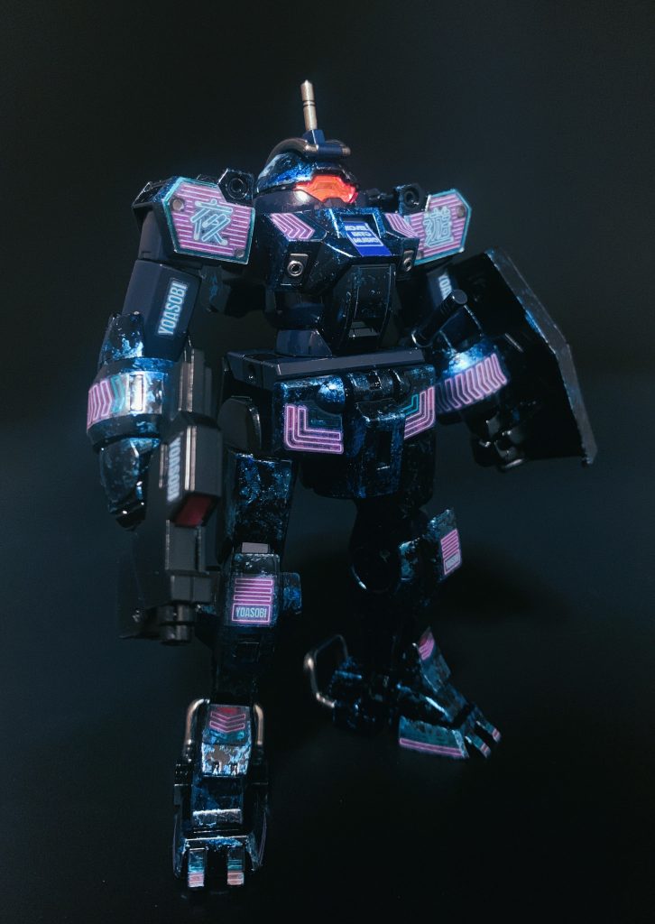 せっかくの限定キットなので、大きな改修をしたり形状を大きく変えたりはせず、塗装でインパクトを出す方向でまとめました。