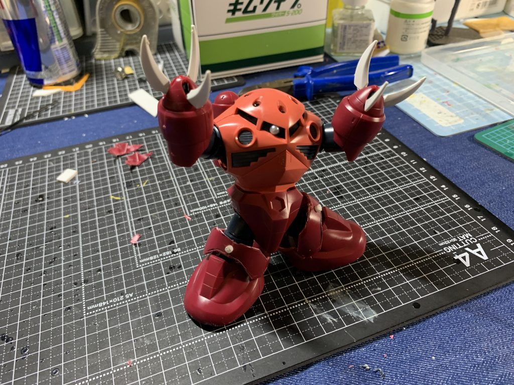 制作過程など。モノアイの大きさに試行錯誤してます