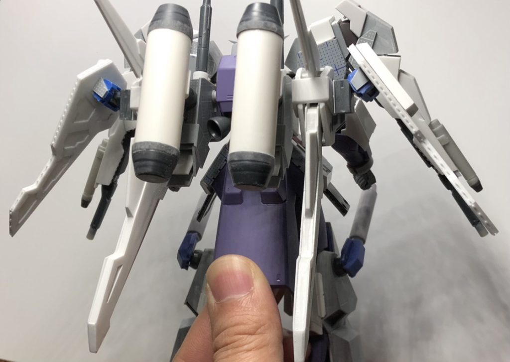 背面の画像が少なかったので、でっちあげで製作してます。すみません。