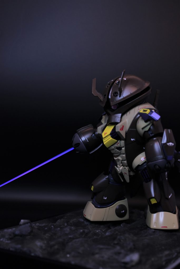 ビットオン、サーベル使用時(手の先から直接出ます)