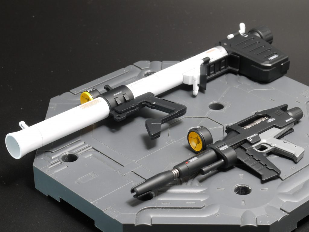 ＜ライフル＞　・後部の形状変更、上部の突起ディテールを追加＜バズーカ＞　・スコープ／フック／砲身上部の突起ディテールを追加