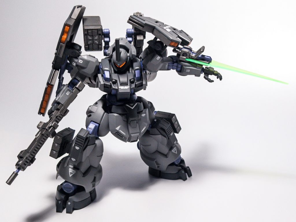 最後の奥の手。レーザーブレード。強化人士になると斬撃時に光波が(以下略)