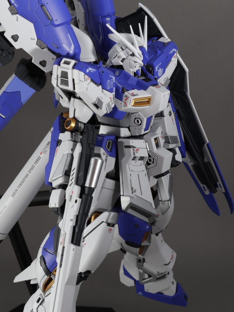 RG Hi-νガンダム–3枚目/制作者：ベラボー