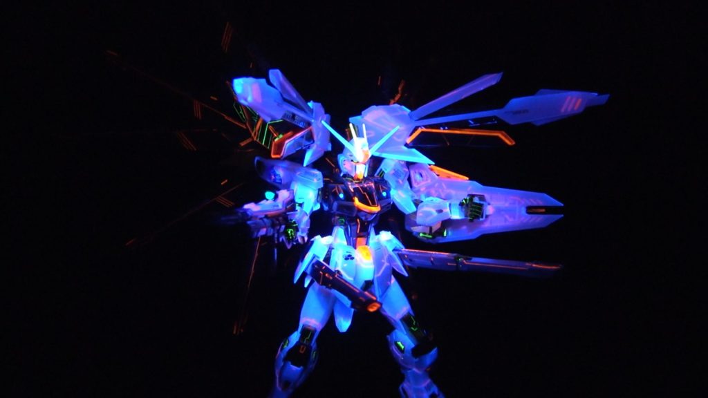 MGフリーダムガンダムVer.2.0(クリアカラー)–5枚目/制作者：セリカ3