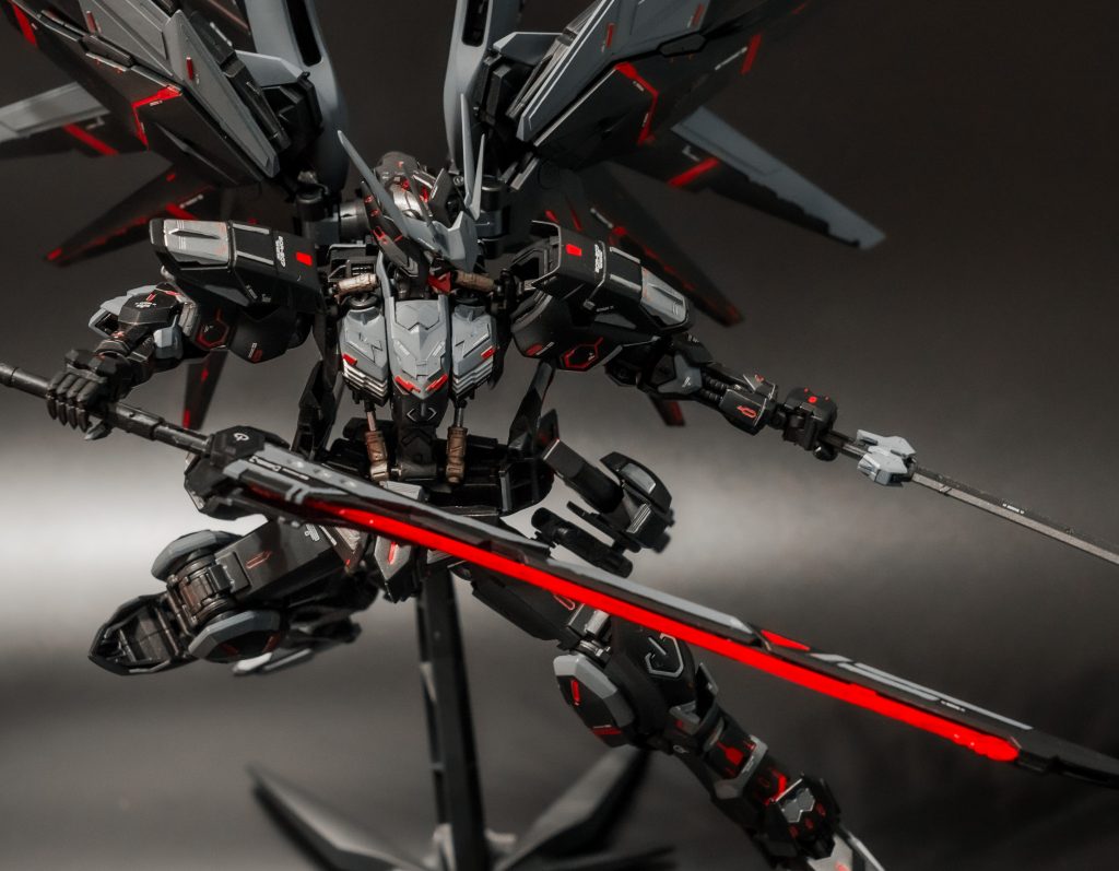 元キットの優秀な可動域も相まって、めちゃくちゃポーズがキマります！