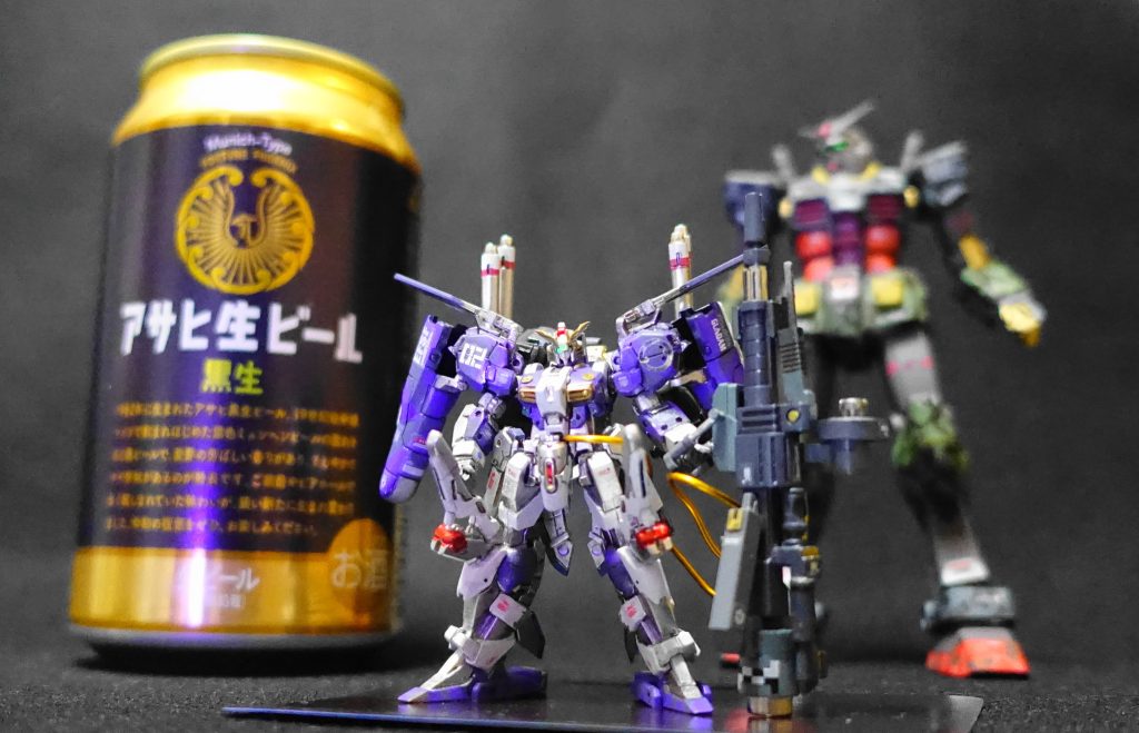 ●最後に、燃料貯蓄設備を攻撃してきた迷彩塗装サイコガンダム(1/144)を迎撃するイオタ・ガンダム2番機の図?でした。 ●アーティファクトPHASE-3、9月から予約していたBOXが届いたのと、たまたま立ち寄ったコンビニで数個ゲットできたので、来年一年もアーティファクティストの自己満足で過ごせそうです。