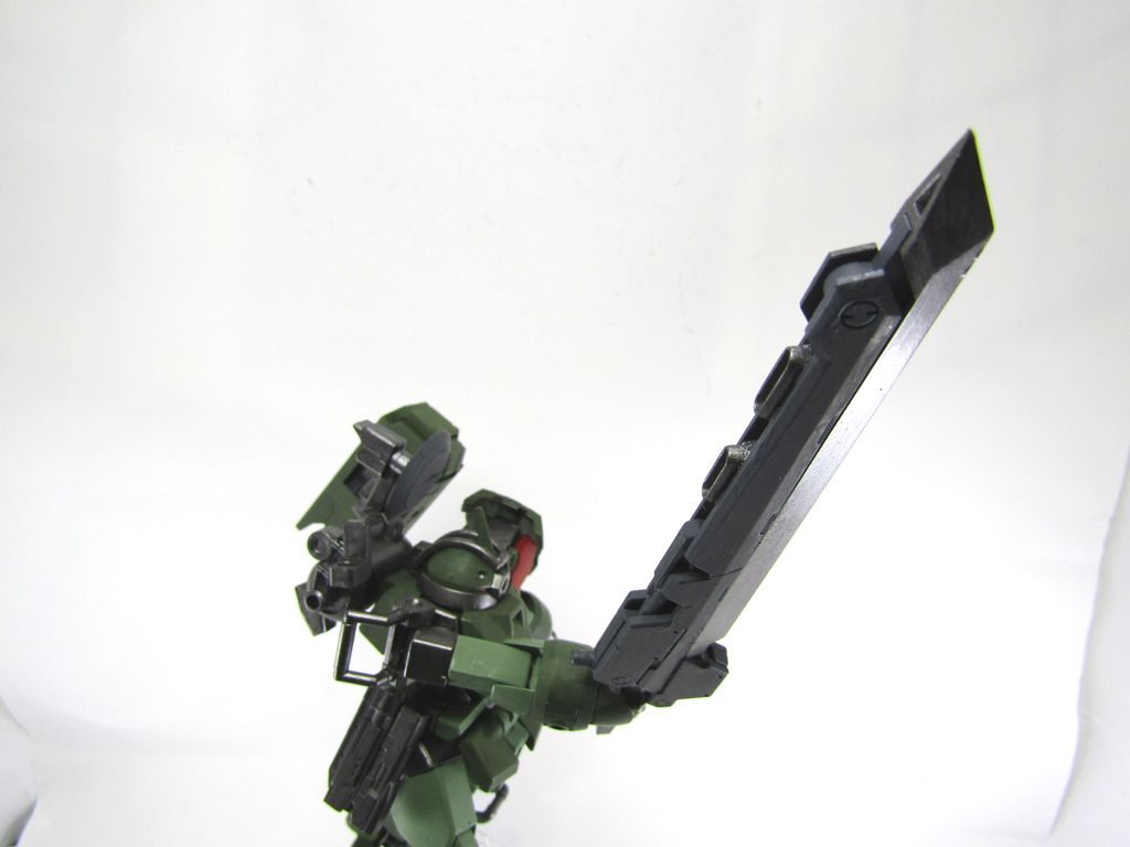 対MS用バスタードソード。スラスター付きで相手を粉砕します。