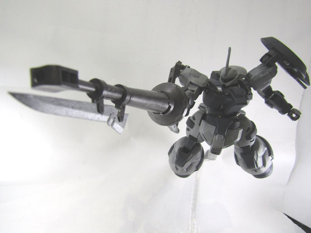 高出力バーニアを活かしたクラッシュ・〇ーン!正統進化した感じのディランザはお気に入りです。空戦型っぽいザウォートも気になります。