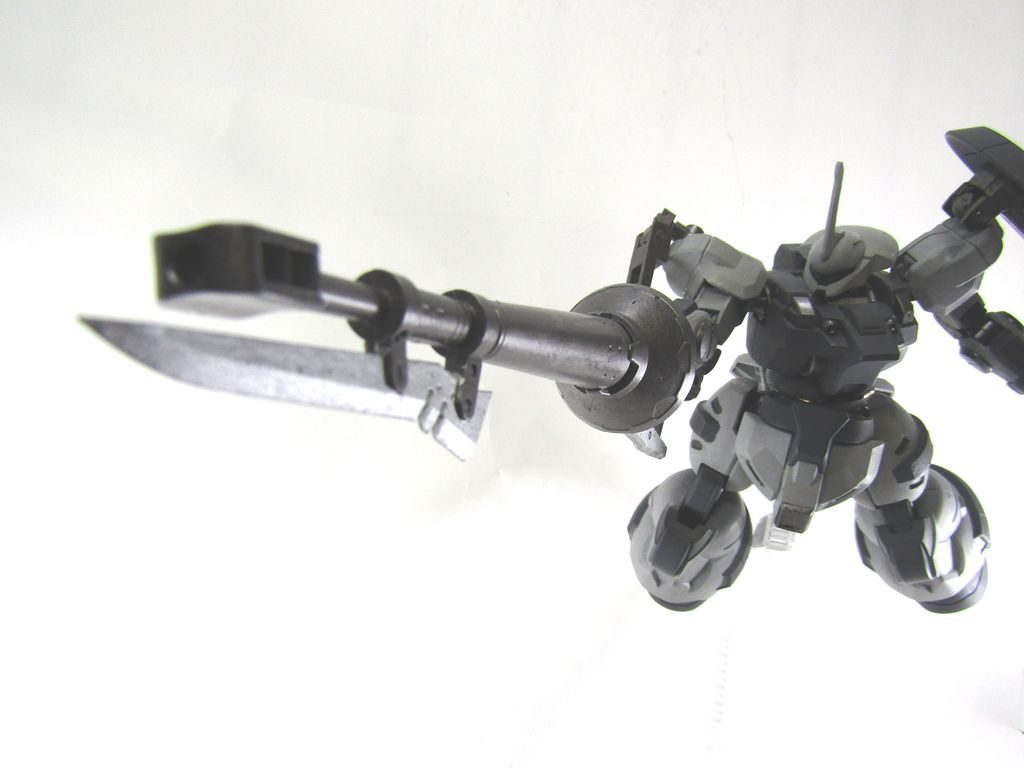 接近してきたら銃剣でカウンター