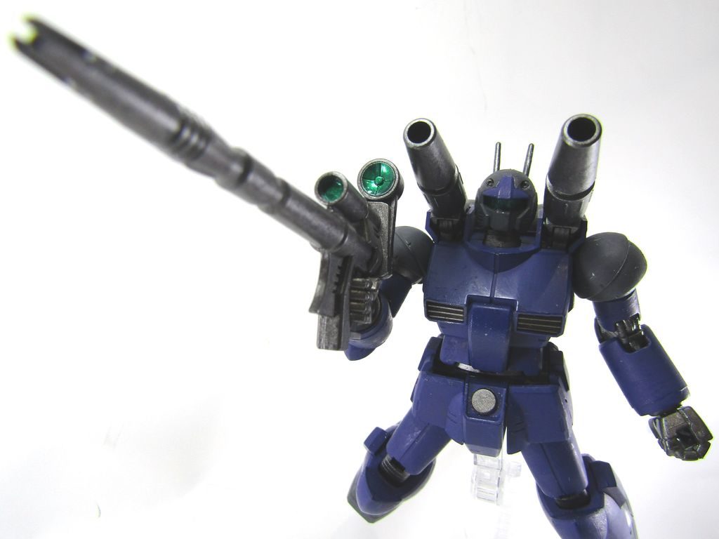 青いガンキャノンが作りたくて作りましたが、格闘仕様にするのは難しく、別途ORIGIN版で作ろうかと。UNICORNを見ながら1年戦争時は海はジオンのもの(笑)みたいな感じだったので、湾岸警備仕様とすることにしました。