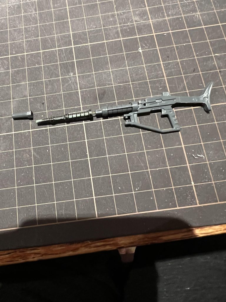 FGのバレルをぶった切り、真鍮線で接続し、ロングバレル化完了。