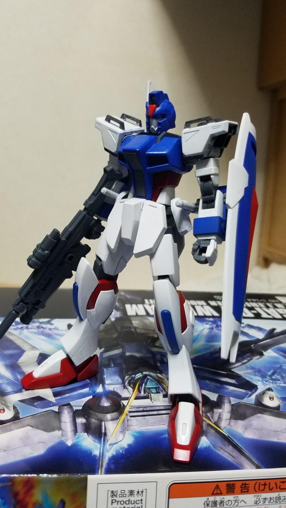 105ダガーのアンテナを一本にし、肩とサイドアーマーをダガーLにあうよう改造武器は30mmからもってきました